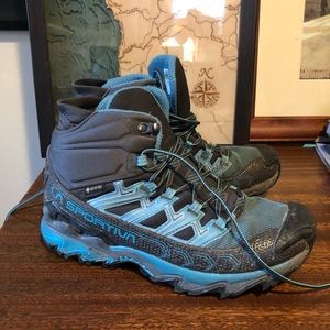 Sportiva hiking boot size 8.5